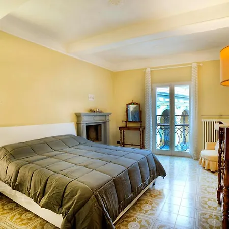 Dama Charming 100m From Piazza Del Campo Apartment Siena